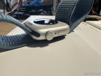 APPLE Watch SE GPS 40mm Silver Aluminium Case - záruka - 5