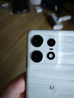 Motorola Edge 50 Pro Moonlight Pearl - 5