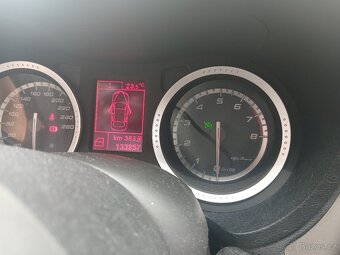 Alfa Romeo SPORTWAGON 2.2 - 5