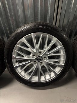 Komplet original kola Toyota Camry 235/45/18 - 5