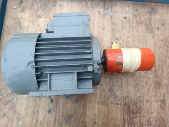 Elektromotor motor 400v 550W 1380ot - 5