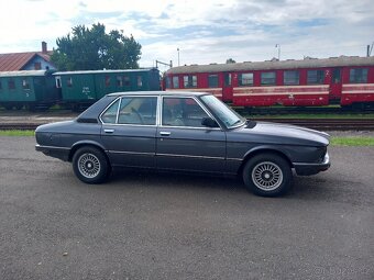 Bmw e12 520 1981 - 5
