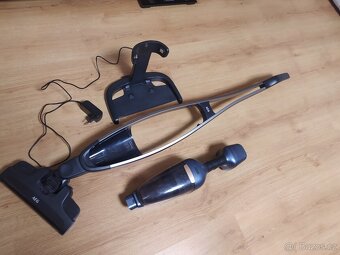 VYSAVAČ AEG 2v1 - 5