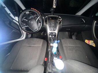 Prodám opel astra J sport - 5