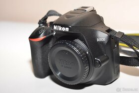 Nikon D3500 + příslušenství - 5