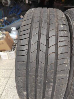 Prodám nové letní pneu 215/55/18 Kumho Ecsta HS51 95H - 5