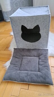 Škrabadlo 47cm/31cm, hrací deka, pelíšek - kukaň pro kočku - 5