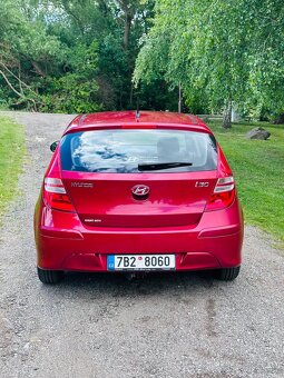 HYUNDAI i30 1.4 i, 115 TIS KM, 1 MAJITEL PO ROZVODECH A STK - 5