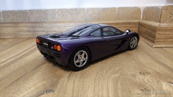 Model McLaren F1 1:18 LCD Models - 5