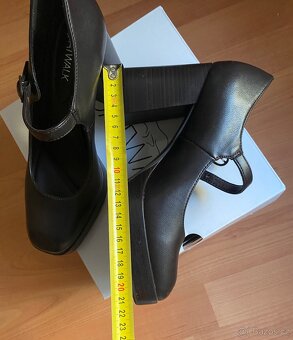 Tmavě hnědé boty na podpatku - 5