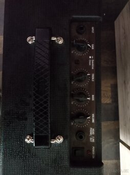 Kytara Fender Stratocaster Squier + kombo Vox - 5