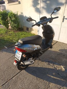Skútr 50ccm 4t - 5