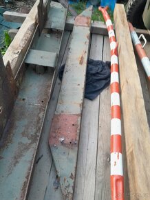 Praga V3S nařáraznik - 5