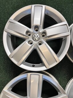 5x120 R18 Originál Alu Volkswagen Amarok - TOP STAV - 5