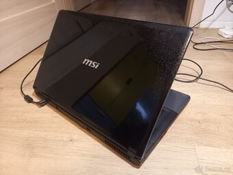 MSI CR700X 17.3" - 5