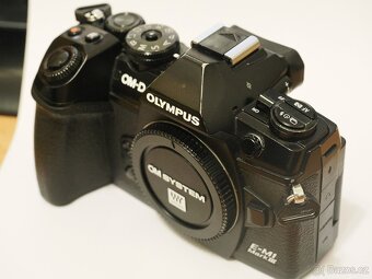 Olympus OM-D E-M1 Mark III - 5