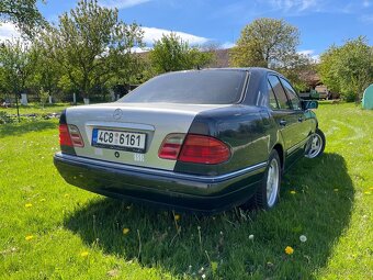 Mercedes-Benz E220 CDI W210, 1998, 92kW, manuál - 5