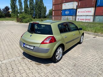 Renault Megane 1.6 i - 5