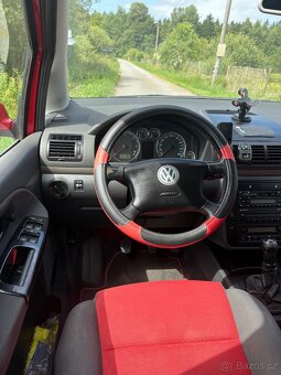 Volkswagen Sharan 7 míst 1.9 TDI 96kw rv-2003 STK 7/2026 - 5
