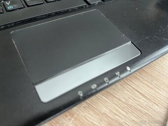 Asus U 36S - 5