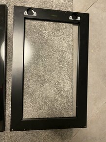 Sklenena dvirka na Ikea besta Skrinka 60x40 černy lem - 5