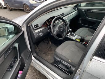 Volkswagen Passat - 5