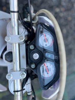 Yuki 125 TR - 5