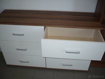 Sedačka+komoda+kníhovna - 5