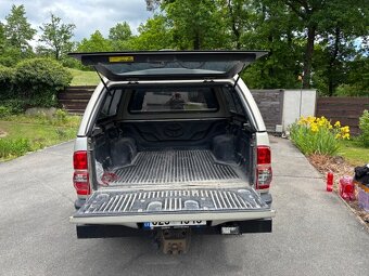 Toyota Hilux 3.0 4x4 manuál - 5