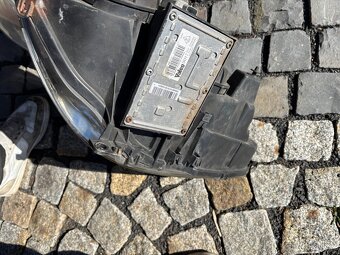 Peugeot 607 - přední xenon světlomety - 5