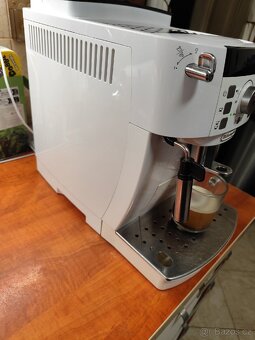 Prodám automatický kávovar DeLonghi Magnafica S 22.110 w - 5