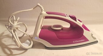 Funkční žehlička Electrolux EDB 5110 - 5