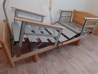 ELEKTRICKÁ POLOHOVACÍ POSTEL VÖLKER TOP STAV - 5