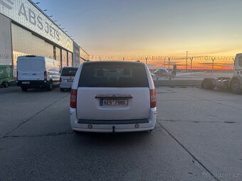 Chrysler Voyager - 5