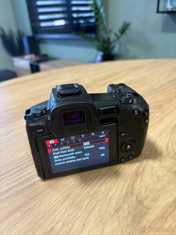 Canon eos R + EF-EOS R adaptér+ příslušenství - 5