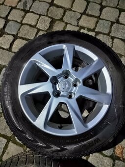 Prodám orig alu 15 Seat Ibiza 5x100 ET 38 zimní pneu - 5