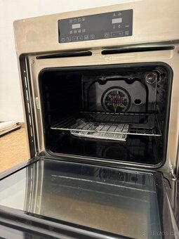 Vestavěná trouba Hotpoint - 5