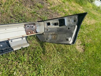 BMW E34 Combi zadní nárazník - 5