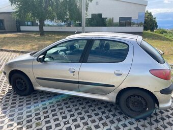 peugeot 206 1.4i 55kw , rok výroby 2005 - 5