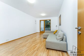 Prodej bytu 2+kk Praha, Jeseniova ulice - 5