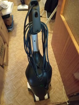 Vysavač Vorwerk VK200 s elektrickým kartáčem EB400+33 kusů - 5