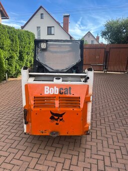 Smykový nakladač Bobcat 543 - 5