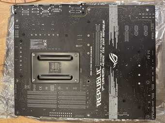 ASUS ROG STRIX B550-A GAMING - 5