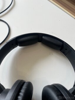 Studiová sluchátka KRK KNS 8402 - 5