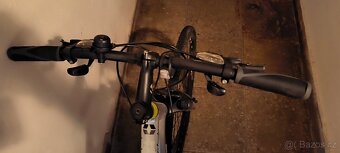 Prodám dámské kolo trekové - 5