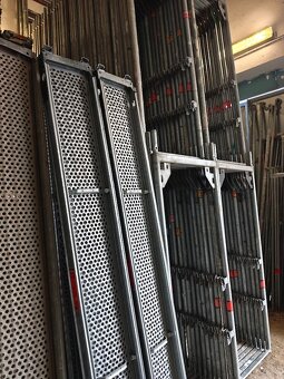 Prodám lešení Layher blitz - pole 2,57m - Alfix - 5