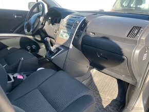 TOYOTA COROLLA VERSO 2.2 D-CAT 7 mist - 5