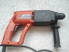 Vrtací kladivo Black and Decker KD960 - 5