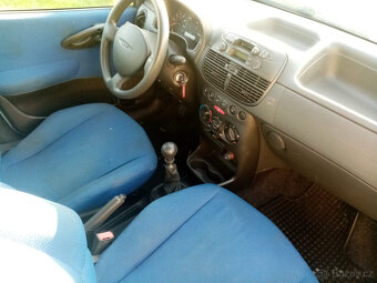 Fiat Punto 1.2 44Kw RV.2001 - náhradní díly - 5