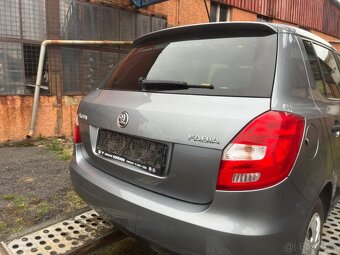 Škoda Fabia 2 2013 1.2 51 KW CGPA LF8L 2G2G blatník, dveře - 5